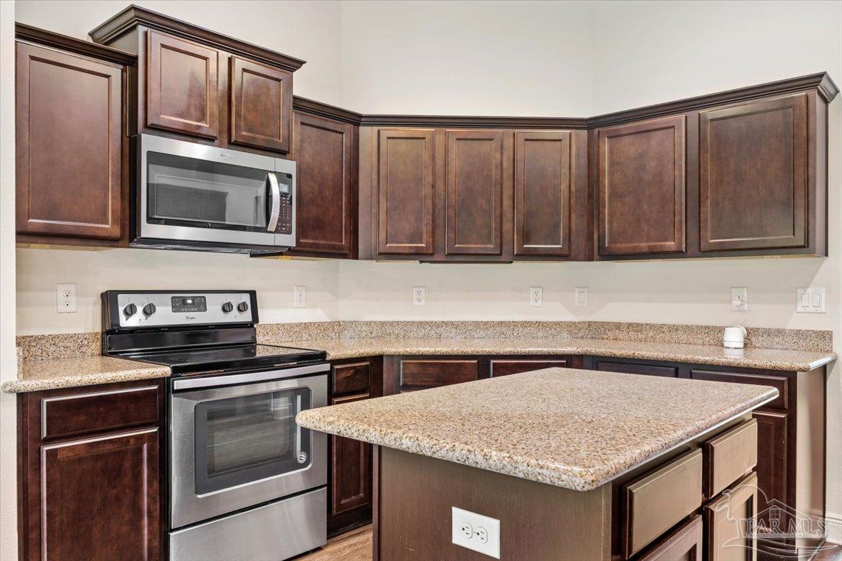 5735 Mill Stream Way Pace, FL 32571 - Photo 13 of 32