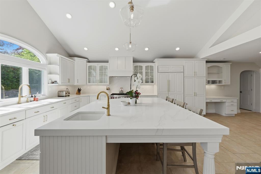 14 Congress Road Emerson, NJ 07630 - Photo 4 of 22