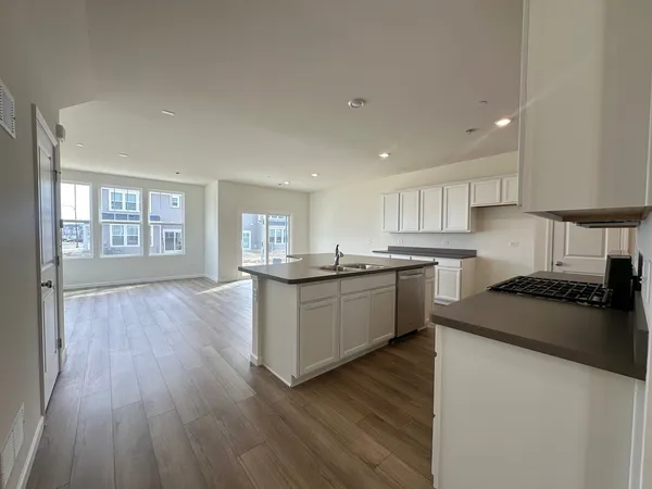 $3,300 | 2320 Horseshoe Circle, Naperville, IL 60564