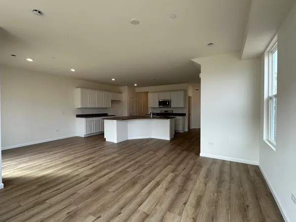 $3,300 | 2320 Horseshoe Circle, Naperville, IL 60564