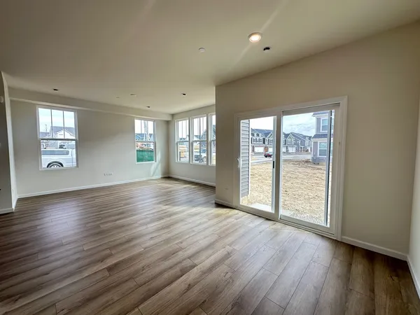 $3,300 | 2320 Horseshoe Circle, Naperville, IL 60564