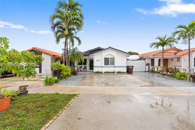 $590,000 | 6919 West 29th Way, Hialeah, FL 33018