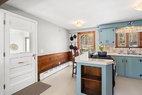 $550,000 | 1421 West Street, Attleboro, MA 02703