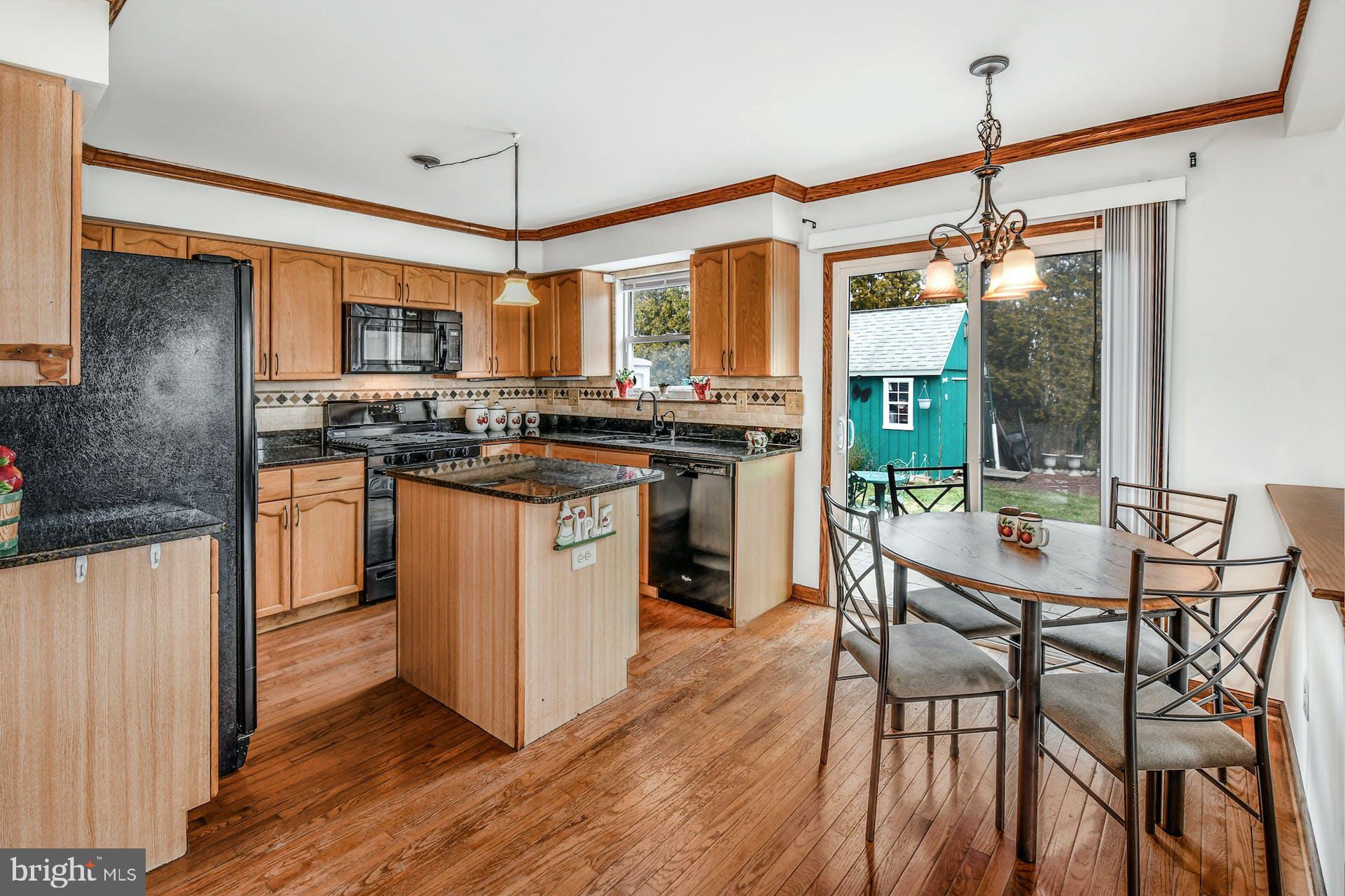 6013 German Road Pipersville, PA 18947 - Photo 8 of 30 Updated Center Island Kitchen
