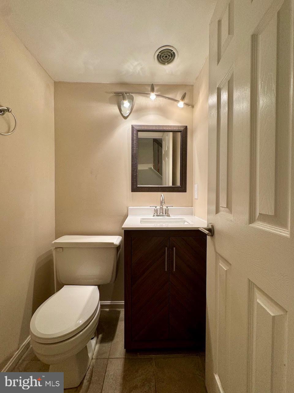 20333 Pleasant Ridge Drive Gaithersburg, MD 20886 - Photo 8 of 26