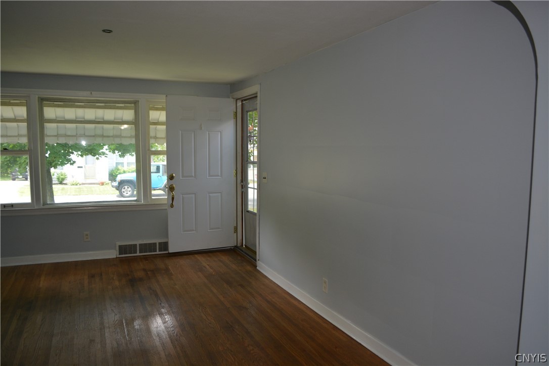 4 Leard Road New Hartford, NY 13413 - Photo 8 of 39