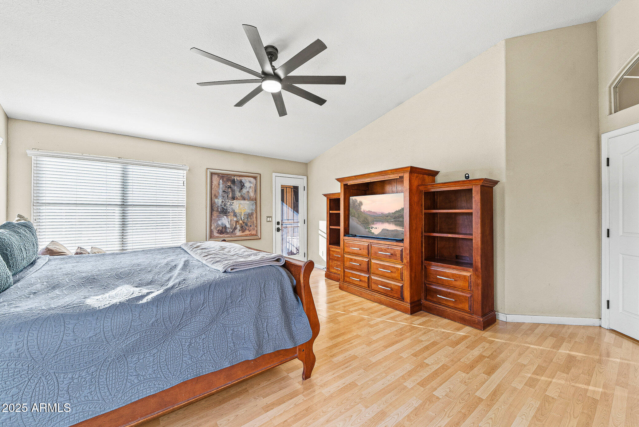 335 South Red Rock Street Gilbert, AZ 85296 - Photo 12 of 26 025_south_red_rock-21_48