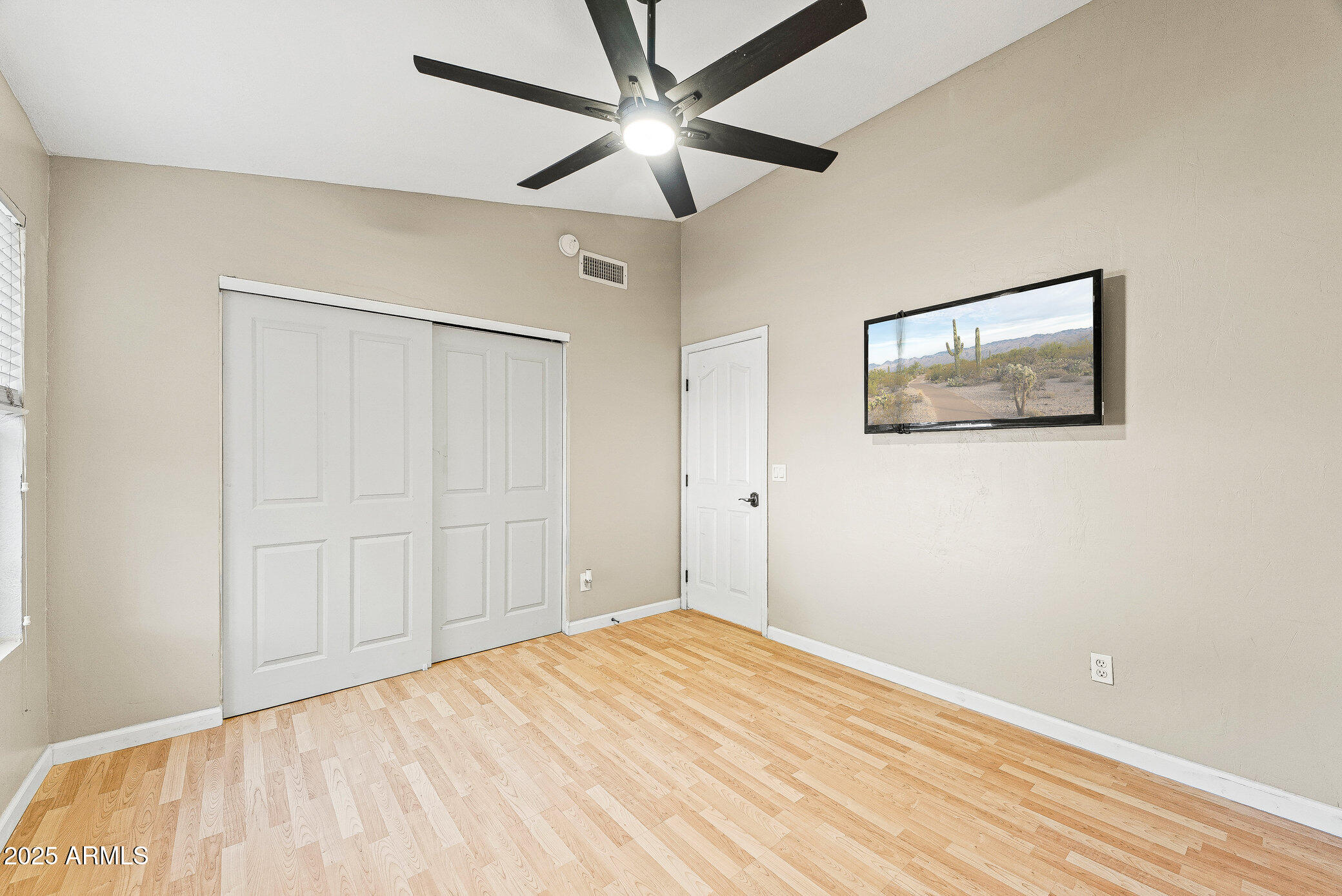 335 South Red Rock Street Gilbert, AZ 85296 - Photo 15 of 26 021_south_red_rock-17_755