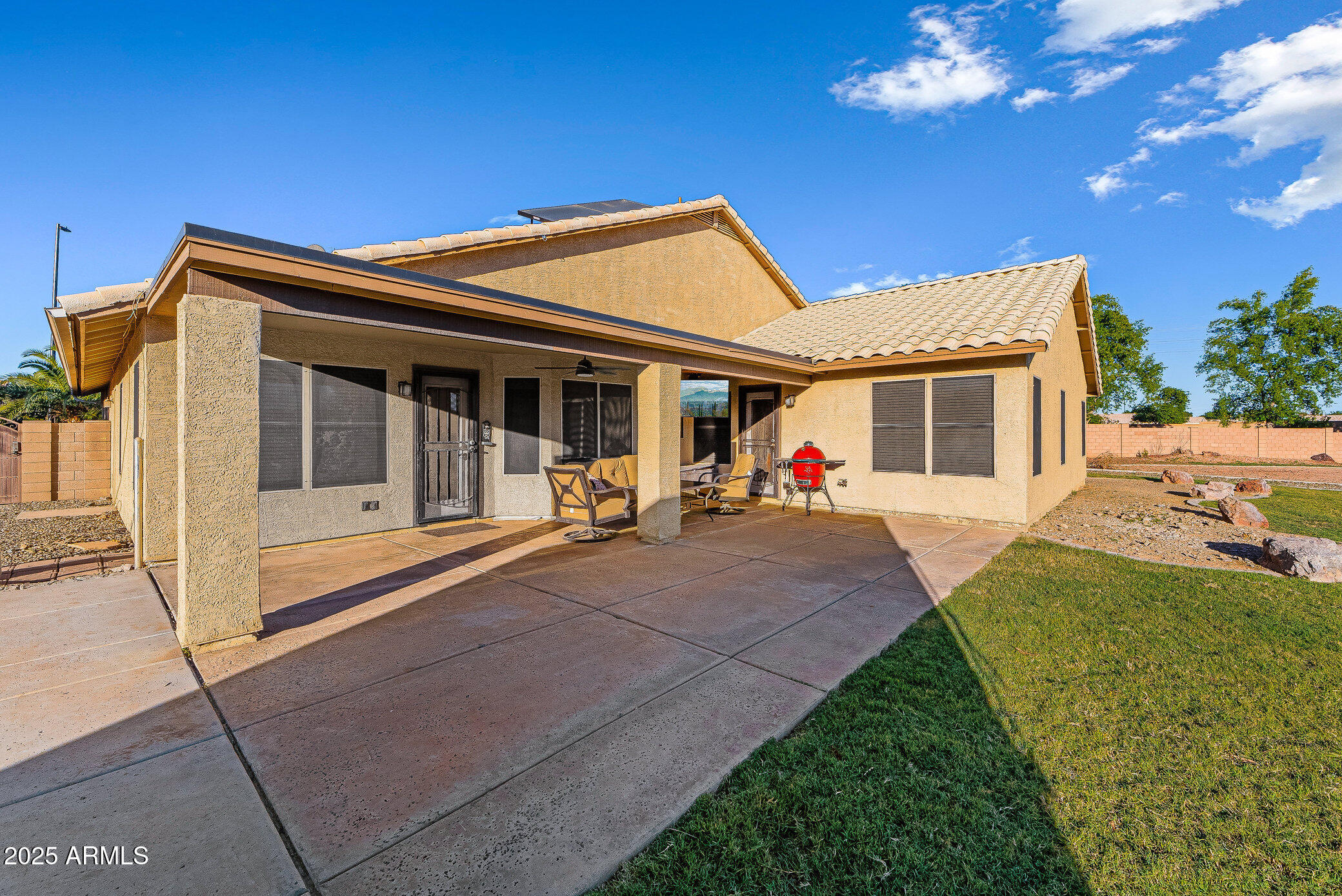 335 South Red Rock Street Gilbert, AZ 85296 - Photo 20 of 26 031_south_red_rock-29_285