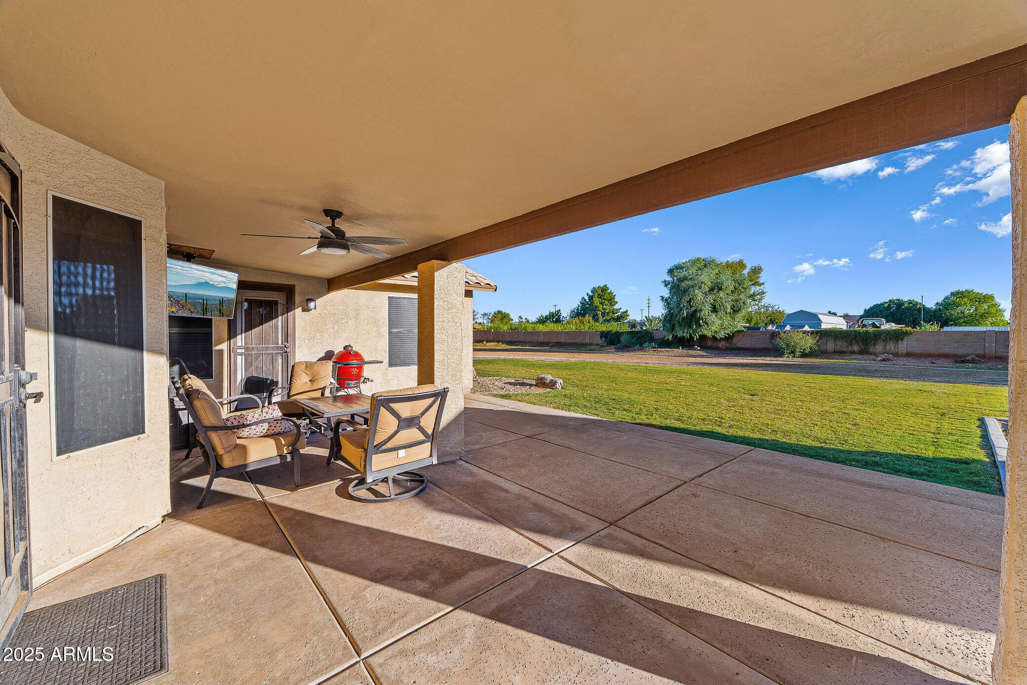 335 South Red Rock Street Gilbert, AZ 85296 - Photo 21 of 26 033_south_red_rock-31_143