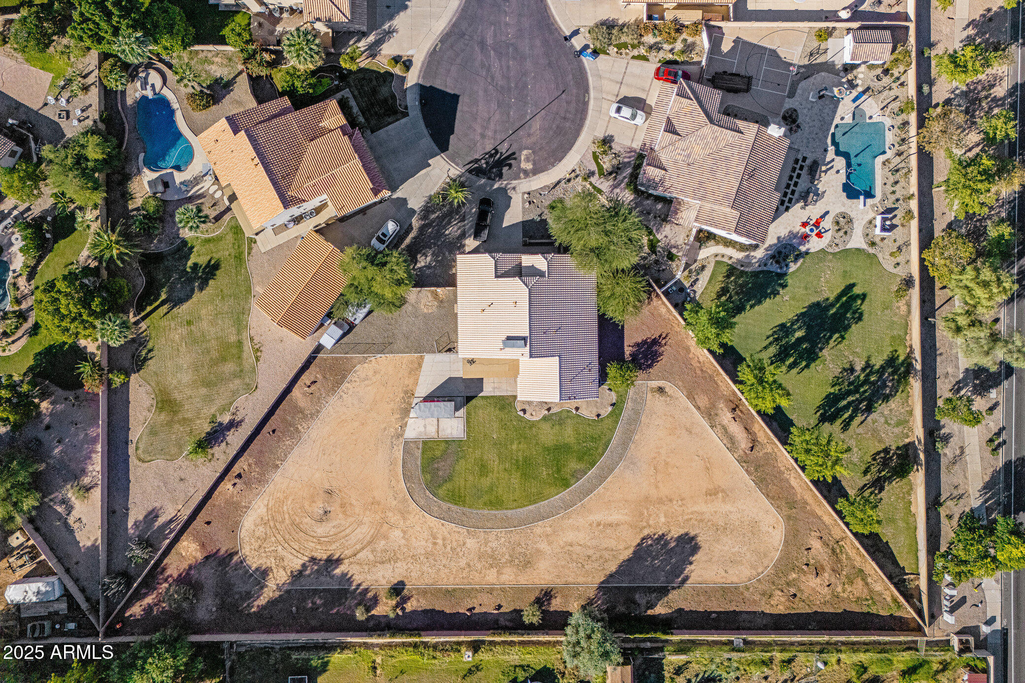 335 South Red Rock Street Gilbert, AZ 85296 - Photo 2 of 26 037_south_red_rock-3_551