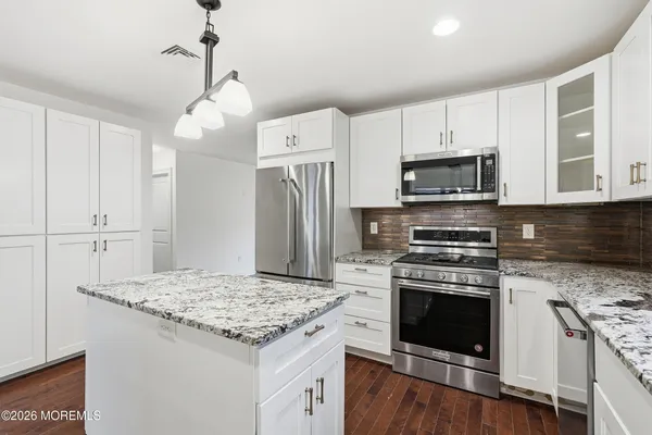 $1,999,000 | 232 Woodcrest Road, Oakhurst, NJ 07755