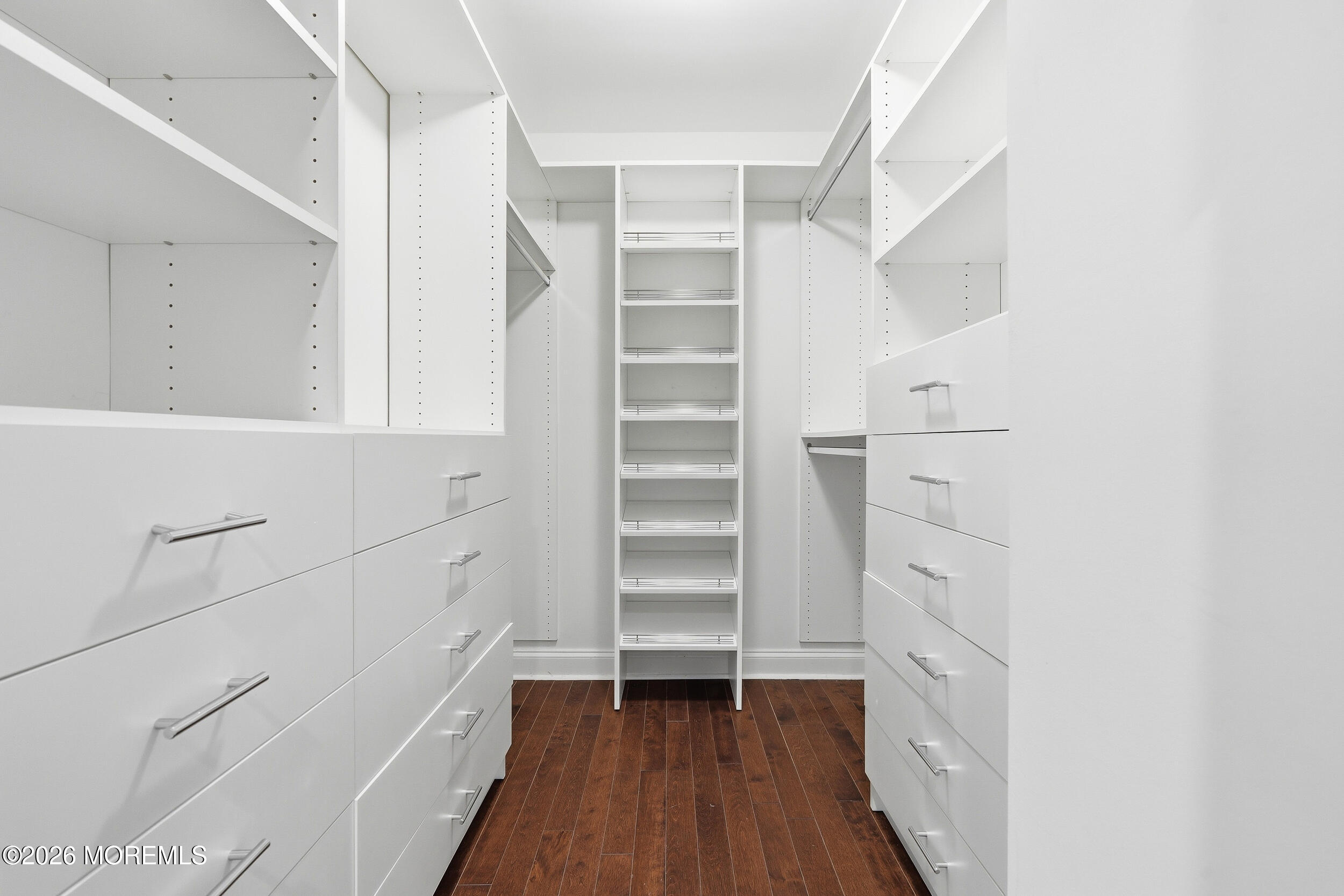 232 Woodcrest Road Oakhurst, NJ 07755 - Photo 41 of 49 035