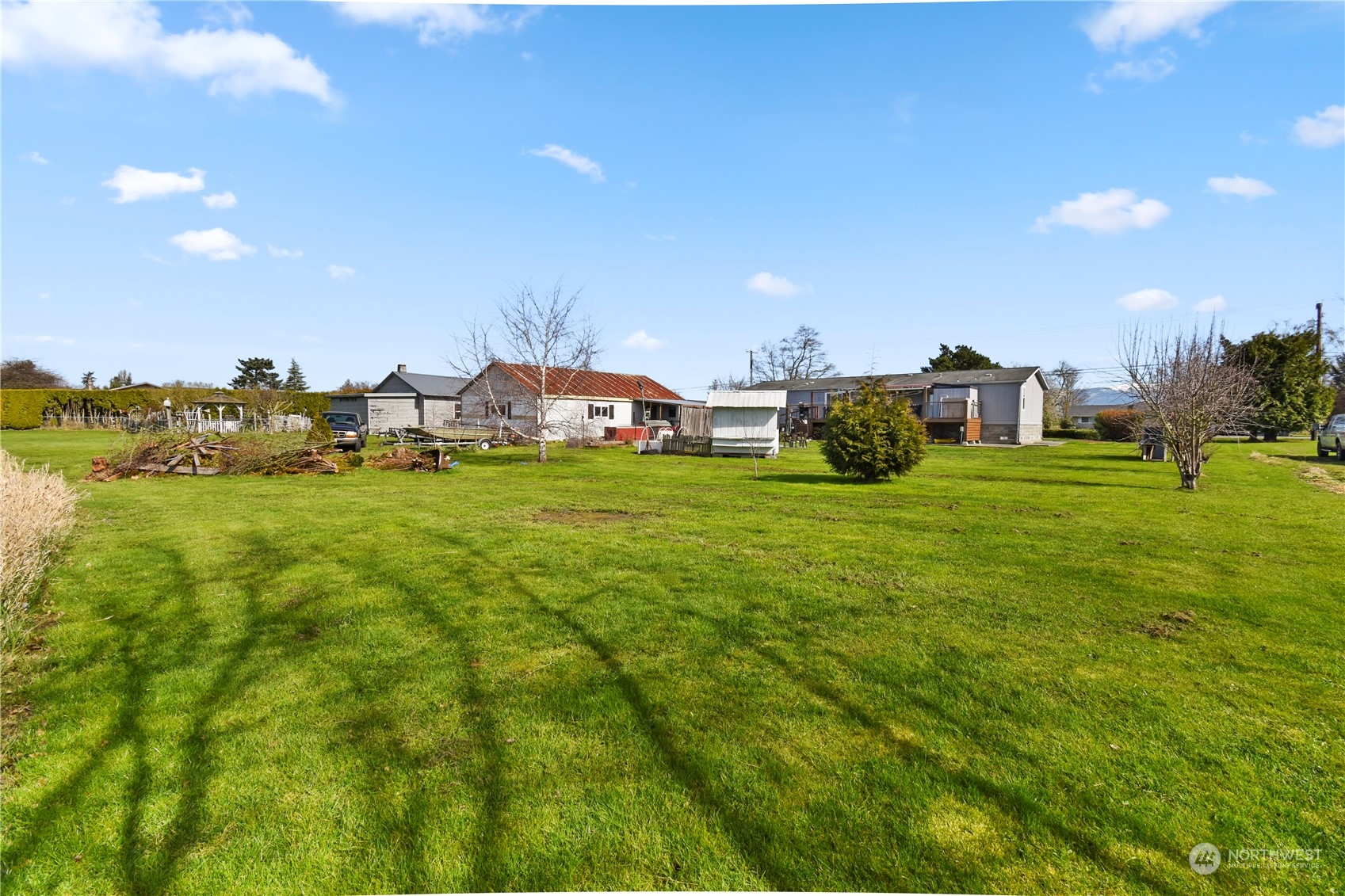 14206 Avon Allen Road Mount Vernon, WA 98273 - Photo 11 of 40 Gallery Image 11
