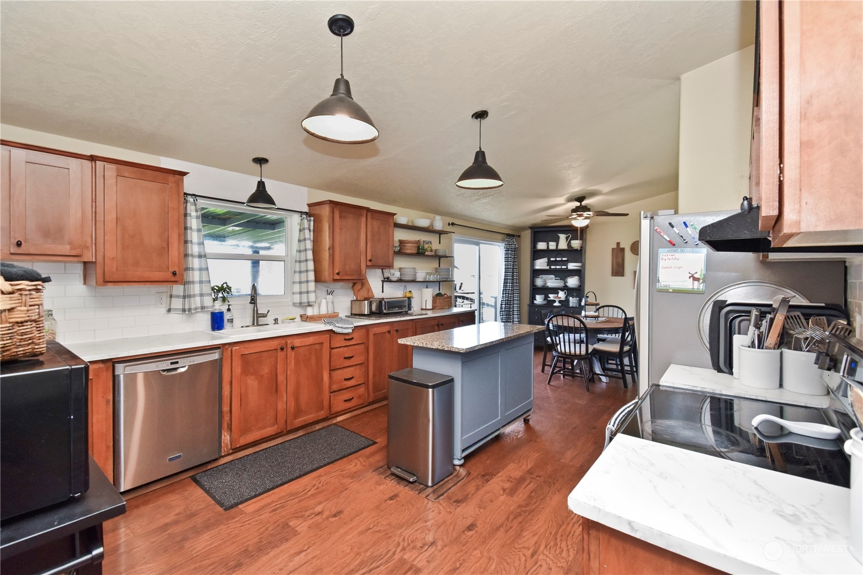 14206 Avon Allen Road Mount Vernon, WA 98273 - Photo 21 of 40 Gallery Image 21