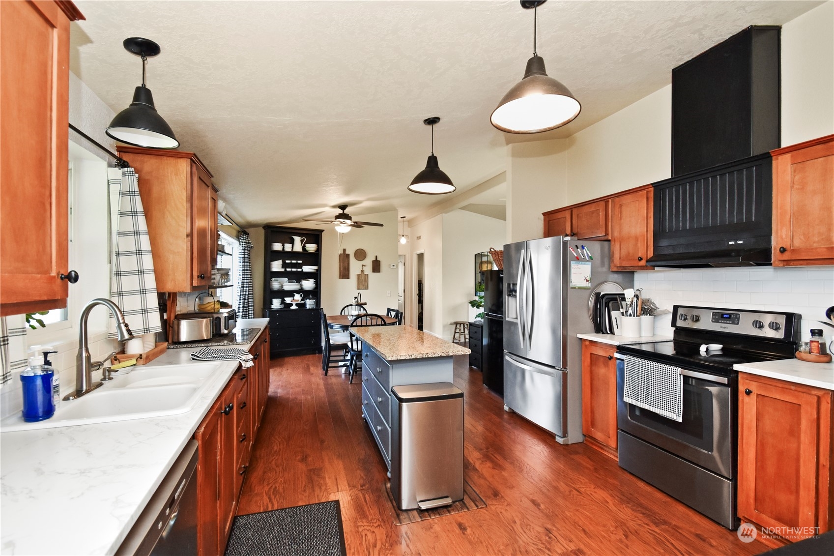 14206 Avon Allen Road Mount Vernon, WA 98273 - Photo 22 of 40 Gallery Image 22