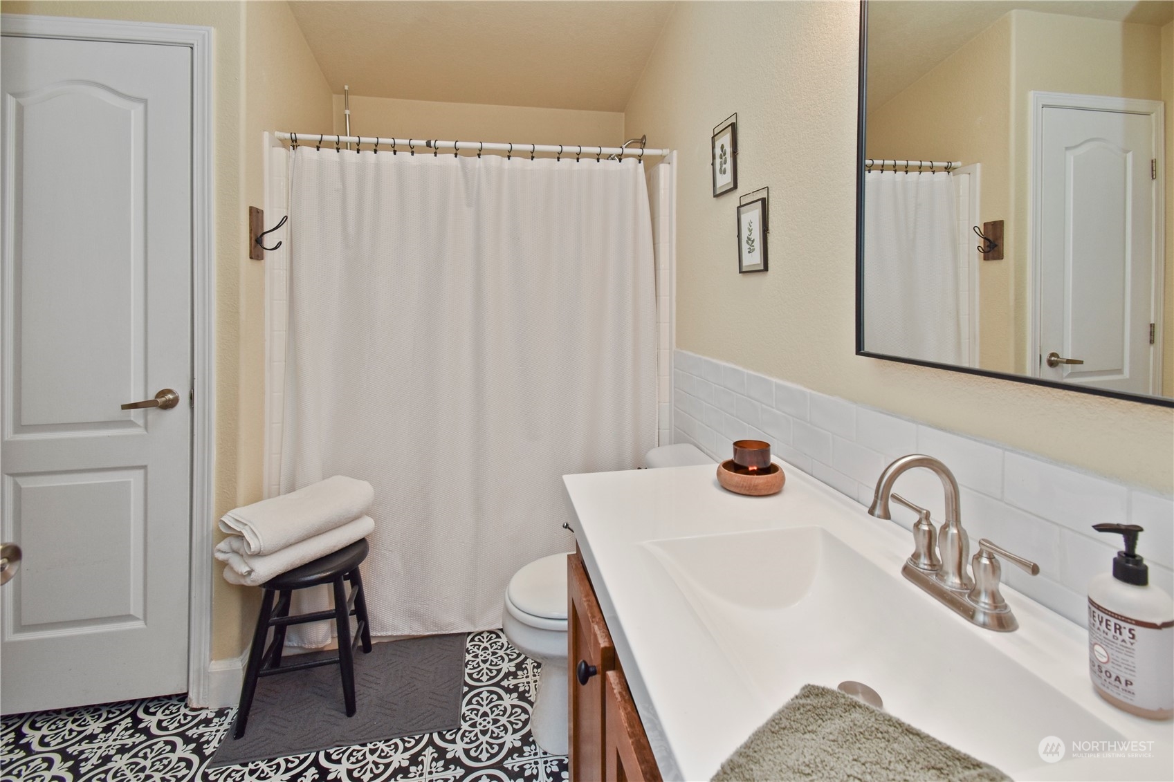 14206 Avon Allen Road Mount Vernon, WA 98273 - Photo 34 of 40 Gallery Image 34