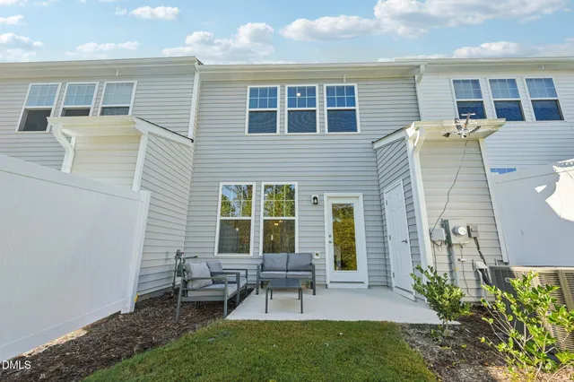 $269,900 | 55 Honeydew Way, Clayton, NC 27520