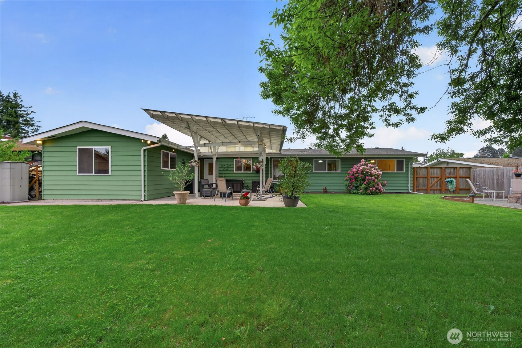 807 Jefferson Avenue Northeast Renton, WA 98056 - Photo 36 of 39 Gallery Image 36