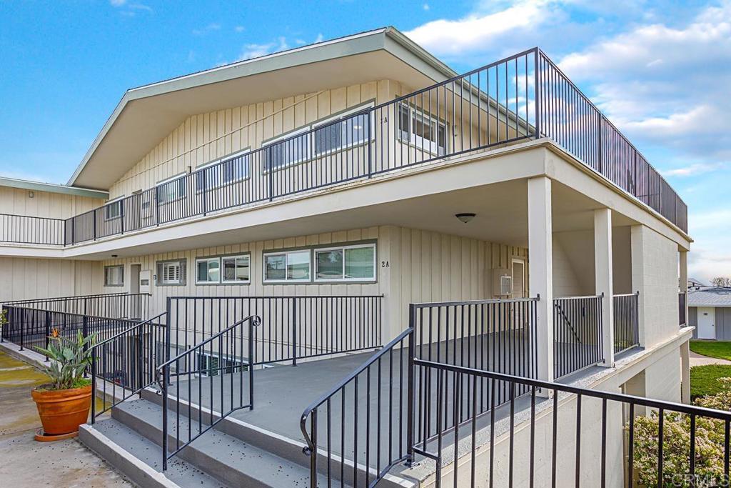 620 West Solana Circle, Unit 3A Solana Beach, CA 92075 - Photo 35 of 37 a view of a building from a balcony