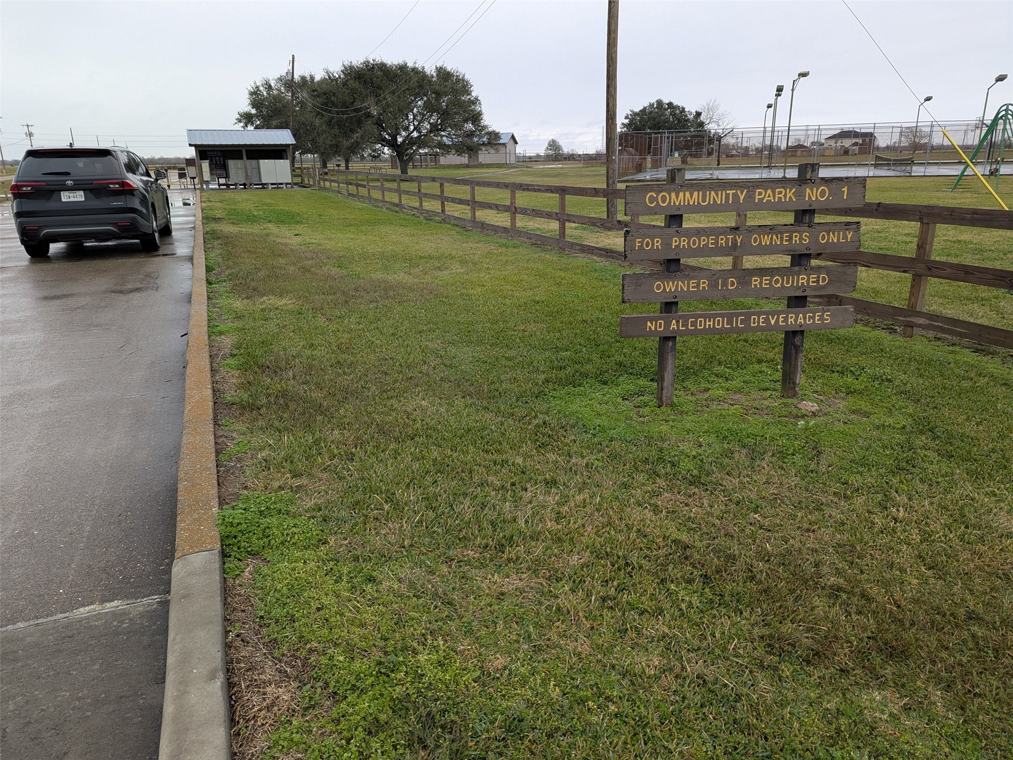414 Brahman Trail Angleton, TX 77515 - Photo 3 of 6