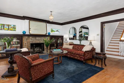 $1,595,000 | 1045 New York Drive, Altadena, CA 91001