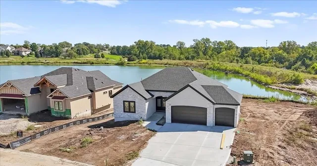 $885,000 | 4145 Lk Shr Drive, Basehor, KS 66007
