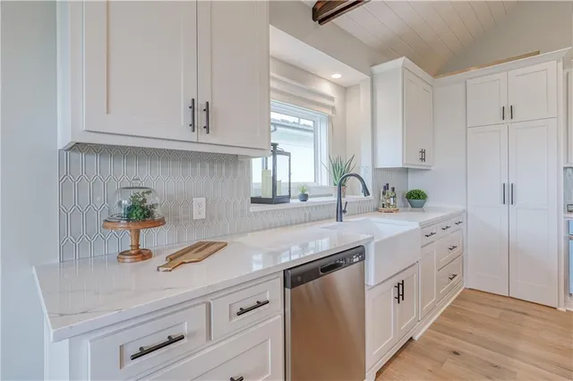 $885,000 | 4145 Lk Shr Drive, Basehor, KS 66007