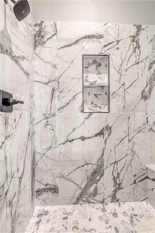 $885,000 | 4145 Lk Shr Drive, Basehor, KS 66007