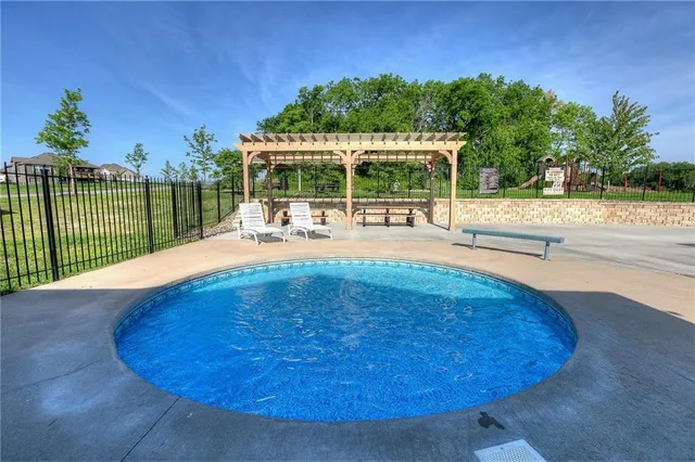 $885,000 | 4145 Lk Shr Drive, Basehor, KS 66007