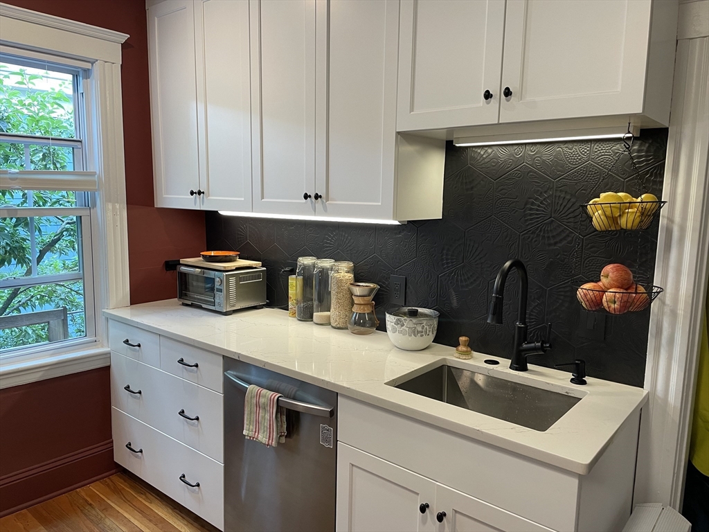 75 Rossmore Road, Unit 5 Boston, MA 02130 - Photo 4 of 16 Gallery Image 4