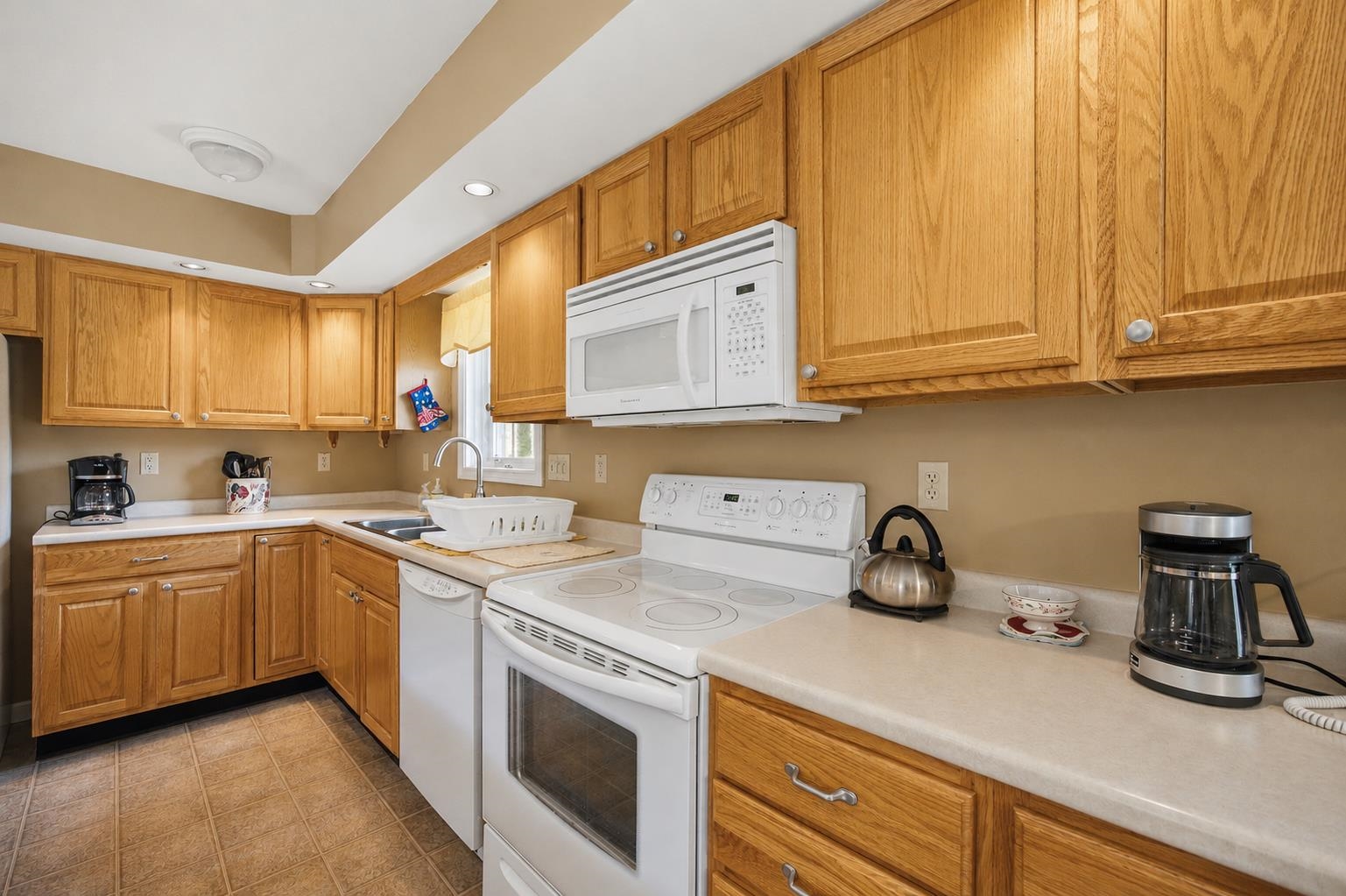 48 Adams Way Middleton, NH 03887 - Photo 14 of 50