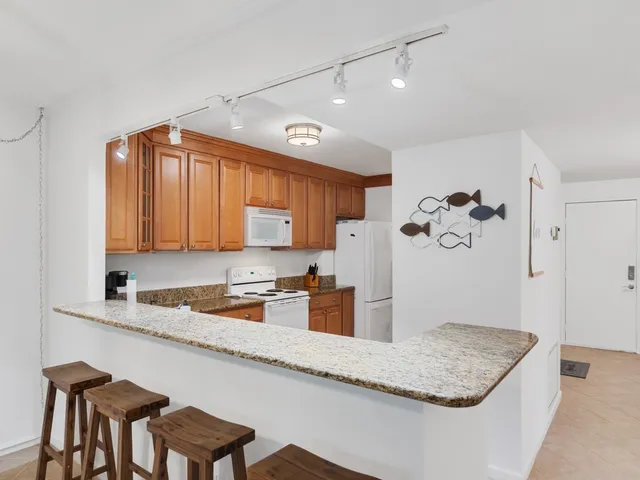 $5,500 | 5101 Florida A1A, Unit 109, Vero Beach, FL 32963