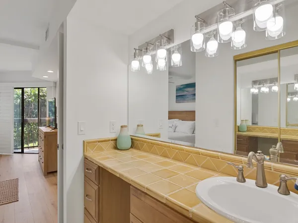 $5,500 | 5101 Florida A1A, Unit 109, Vero Beach, FL 32963
