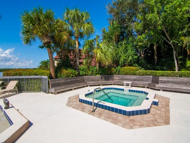 $5,500 | 5101 Florida A1A, Unit 109, Vero Beach, FL 32963