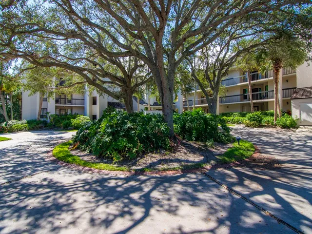 $5,500 | 5101 Florida A1A, Unit 109, Vero Beach, FL 32963