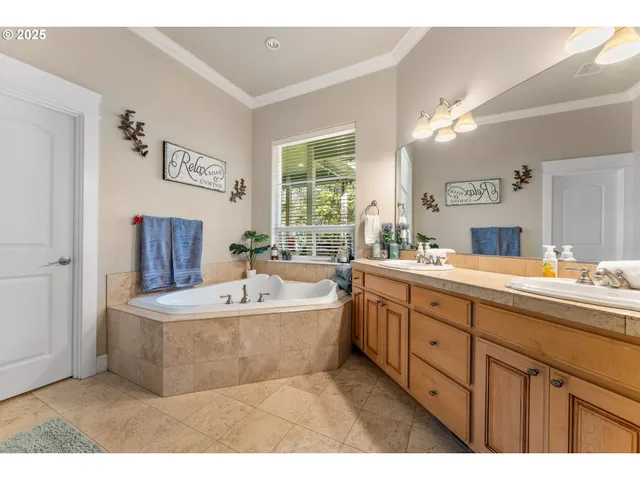 $829,000 | 2709 Jerome Prairie Road, Grants Pass, OR 97527