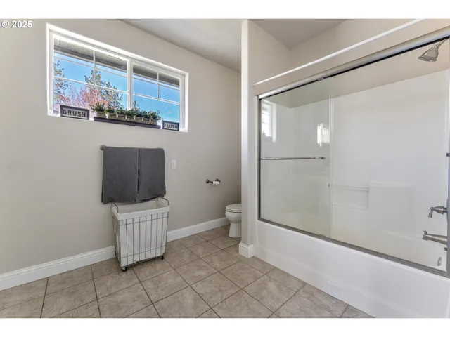 $829,000 | 2709 Jerome Prairie Road, Grants Pass, OR 97527