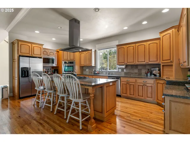 $829,000 | 2709 Jerome Prairie Road, Grants Pass, OR 97527