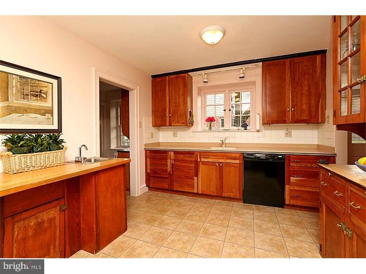 1611 Harris Road Cheltenham, PA 19038 - Photo 9 of 25 Gallery Image 9
