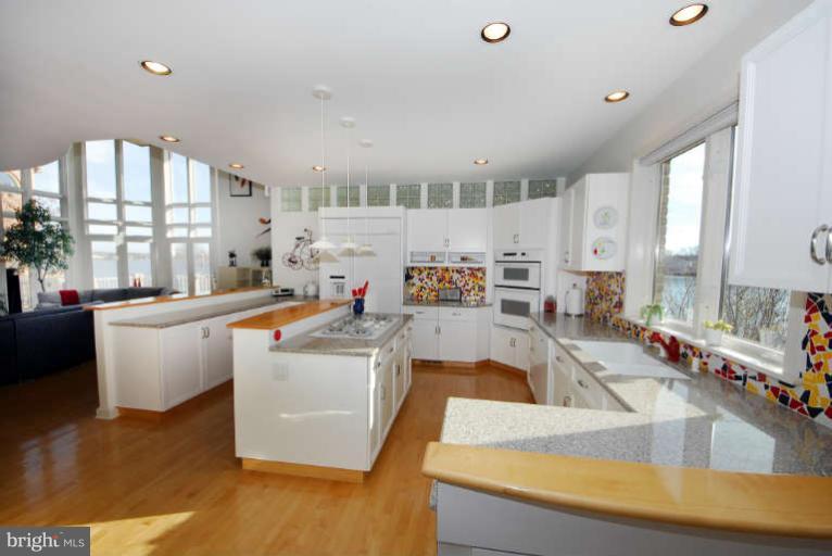 770 South River Landing Road, Unit 770 Edgewater, MD 21037 - Photo 11 of 30 Wonderful kitchen has lots of prep space