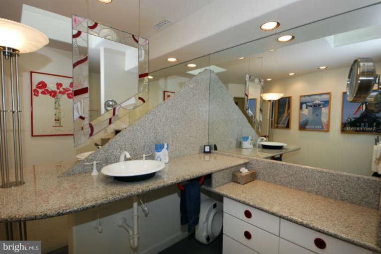 770 South River Landing Road, Unit 770 Edgewater, MD 21037 - Photo 16 of 30 Spa-like master bath with over-sized shower