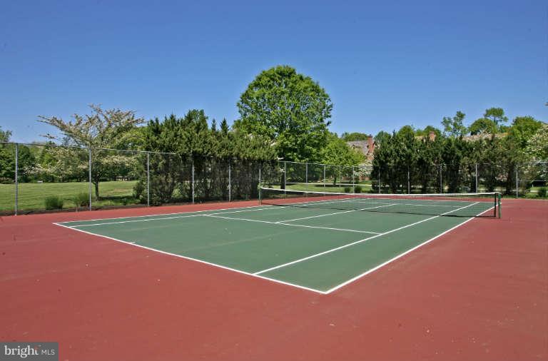 770 South River Landing Road, Unit 770 Edgewater, MD 21037 - Photo 27 of 30 There are two community tennis courts