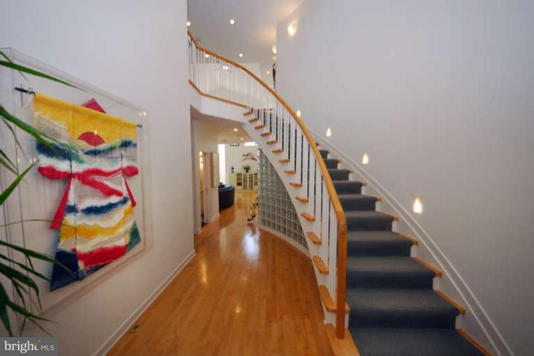 770 South River Landing Road, Unit 770 Edgewater, MD 21037 - Photo 8 of 30 Gracious foyer with custom staircase