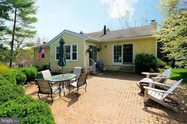 6140 Chesterbrook Road McLean, VA 22101 - Photo 14 of 30 Exterior (Rear)