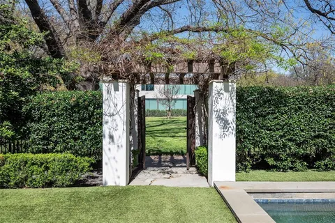 $2,795,000 | 5333 Nakoma Drive, Dallas, TX 75209