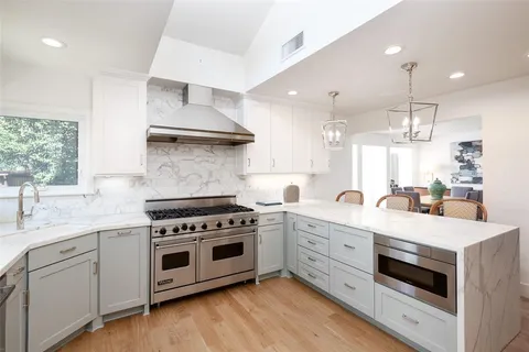 $2,795,000 | 5333 Nakoma Drive, Dallas, TX 75209