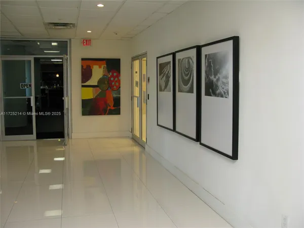 $421,000 | 5701 Collins Avenue, Unit 1011, Miami Beach, FL 33140
