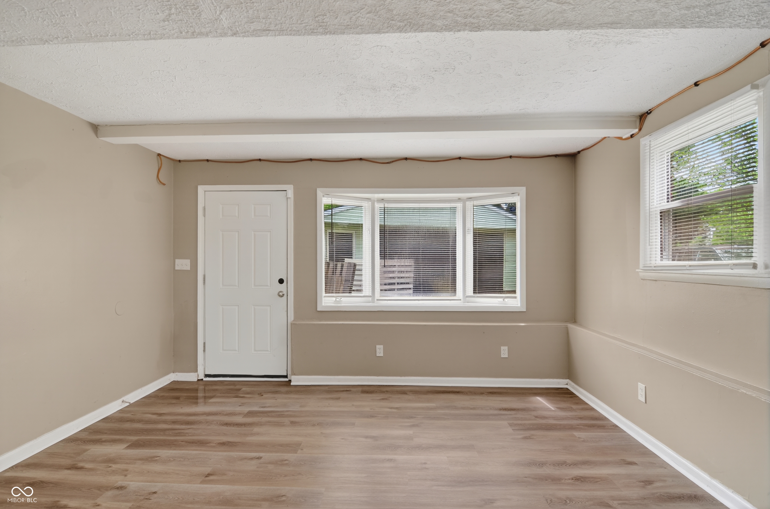 4231 Thompson Road Indianapolis, IN 46237 - Photo 15 of 40