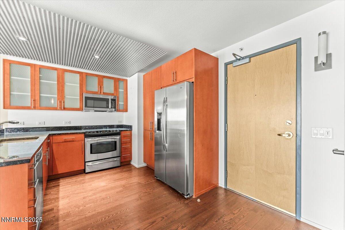 255 North Sierra Street, Unit 1709 Reno, NV 89501 - Photo 4 of 39 03-255 N Sierra St Unit 1709 Reno NV 895
